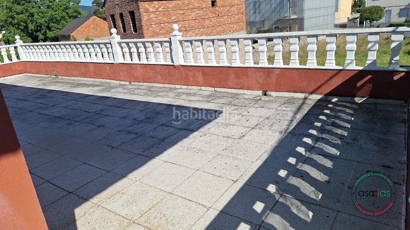 Foto b3e51746-acb5-4256-ac25-7796e74b4672. Casa en dehesas - av ferrocarril-de 442 vivienda unifamiliar con jardin en dehesas, el bierzo león en Ponferrada