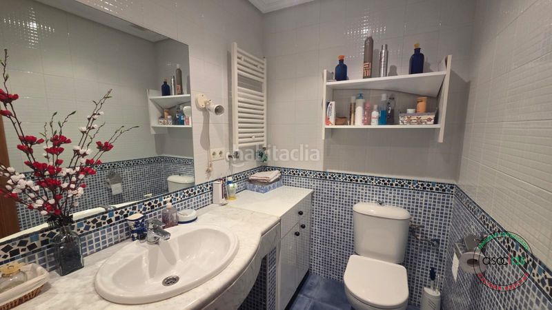 Foto c42e3c34-cfd2-41d1-a541-2609ce17e7c3. Casa en dehesas - av ferrocarril-de 442 vivienda unifamiliar con jardin en dehesas, el bierzo león en Ponferrada