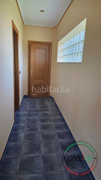 Foto d3fd627c-0d12-4378-ac32-5fc53dc6c2a8. Casa en dehesas - av ferrocarril-de 442 vivienda unifamiliar con jardin en dehesas, el bierzo león en Ponferrada