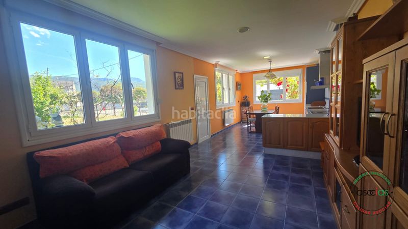 Foto f564577d-6c59-46dc-ac28-108526f5d371. Casa en dehesas - av ferrocarril-de 442 vivienda unifamiliar con jardin en dehesas, el bierzo león en Ponferrada