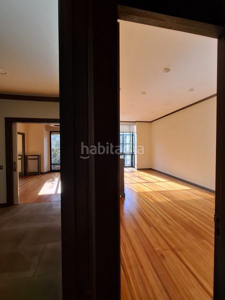 Foto 38786b71-6161-40b7-bd6a-6b1a1e634701. Alquiler piso se alquila exclusivo piso en begoña en Gijón