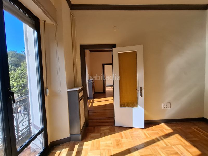 Foto be81d2f5-aed4-47a0-b1ca-4a9d67b99de2. Alquiler piso se alquila exclusivo piso en begoña en Gijón