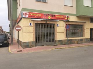 Affitto Locale commerciale in Calle las palmeras 2. Local de alquiler en roldan -torre pacheco