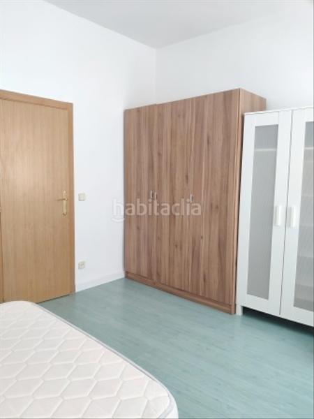Foto b3c9f8dc-89d3-4e89-a553-1c573f3c9843. Piso calle san basilio s/n, Pradolongo, usera, en Madrid