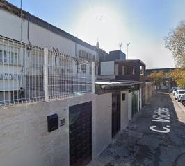 Casa a Calle vilches 15a. Casa / chalet adosado en venta en calle vilches s/n, entrevías,