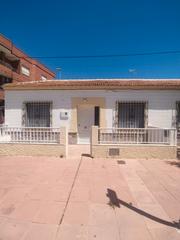 Miete Haus in Avenida de los alcázares 29. Casa / chalet adosado en alquiler en avenida de los alcázares 29