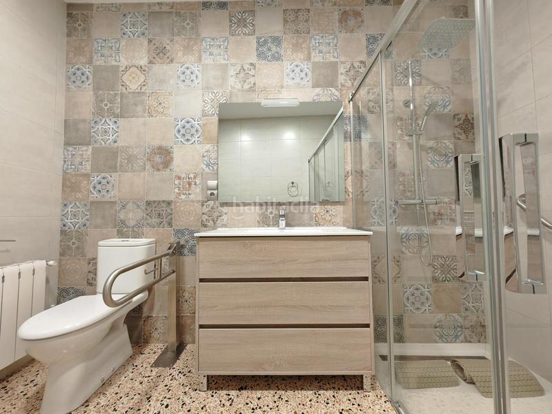 Foto 135dccbc-bd18-4aa8-a626-18409eeade40. House with heating parking in Centre Vendrell (El)