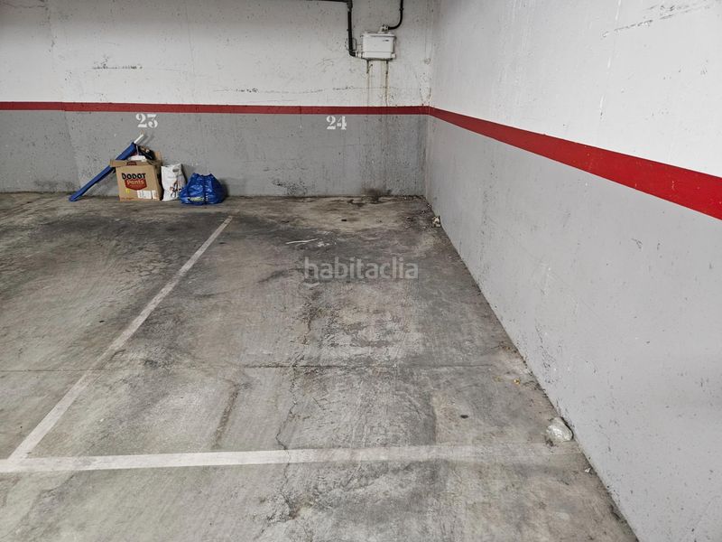 Foto dff3cc2b-0c1a-41bf-b729-29c3d9a59b1d. Autoparkplatz in Centre Vendrell (El)