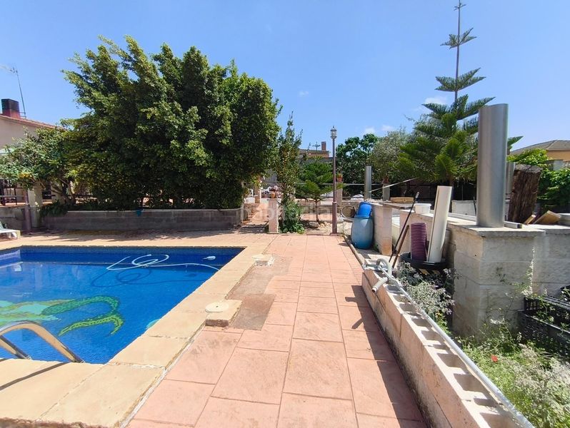 Foto 023c14c8-ffd8-4438-a3e1-e9088754e04e. Xalet amb piscina a Montferri