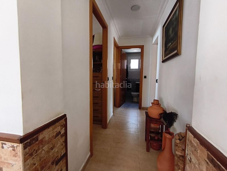 Foto 026d9149-42ae-4220-8497-bbed88d1132c. Xalet amb piscina a Montferri
