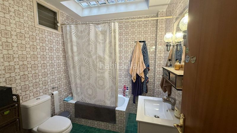 Foto 2faafda1-86b9-40a2-8e89-254b65b4a370. Casa edificio en venta ideal para inversores en Valls