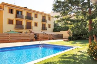 Piano terra  Carrer major. Acogedora vivienda en el corazón de creixell con piscina y terra