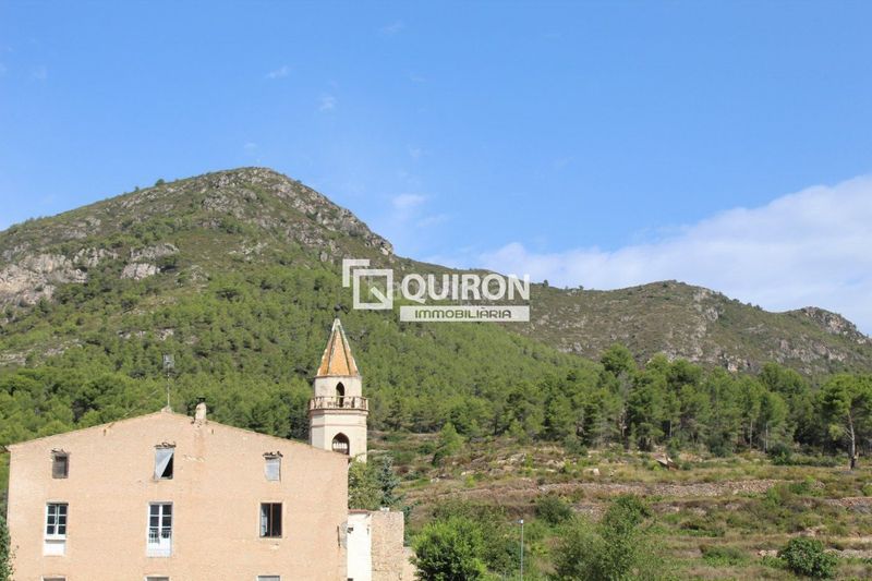 Foto f271583b-6a4e-4923-b3db-ff6898668465. Finca rústica a Montmell (El)