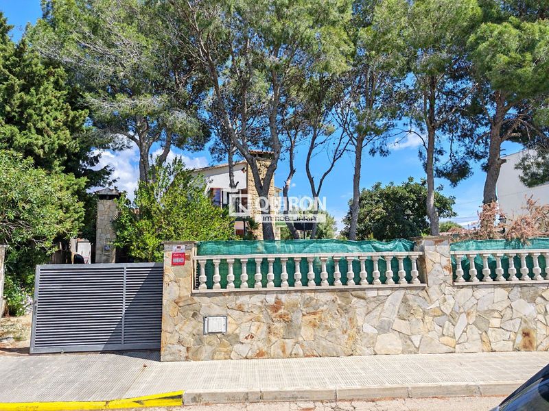 Foto 10e27b26-9a7b-4cf0-9176-dc5238082b4a. Xalet amb calefacció aparcament piscina a Bellvei