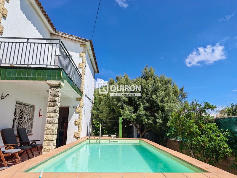 Foto d0d2054d-ab79-4ff6-bd10-7eb18b970945. Xalet amb calefacció aparcament piscina a Bellvei