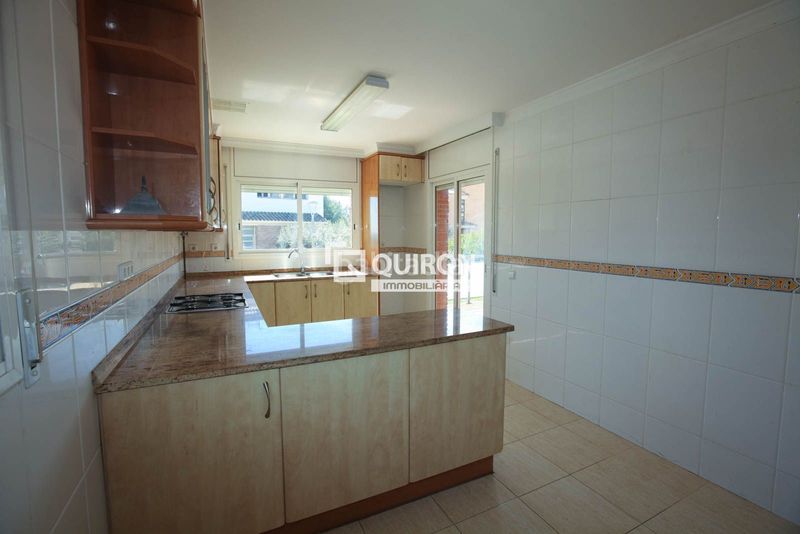 Foto 5bbee131-d379-4ea0-b758-b0cd38e65389. Xalet amb calefacció aparcament a Ciutat jardí Bonanova Calafell