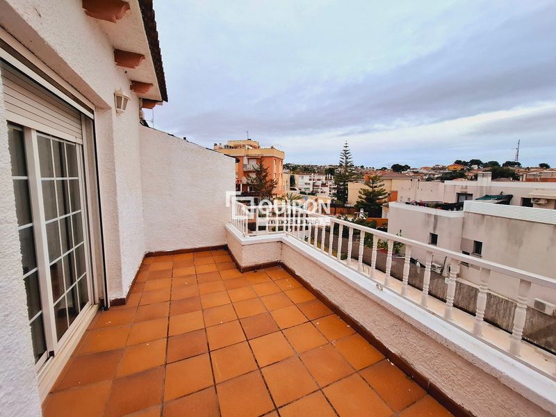 Foto 6abef441-90d9-43a3-8ad2-ebcdd878ca4d. Casa adossada amb calefacció aparcament piscina a Segur de Calafell