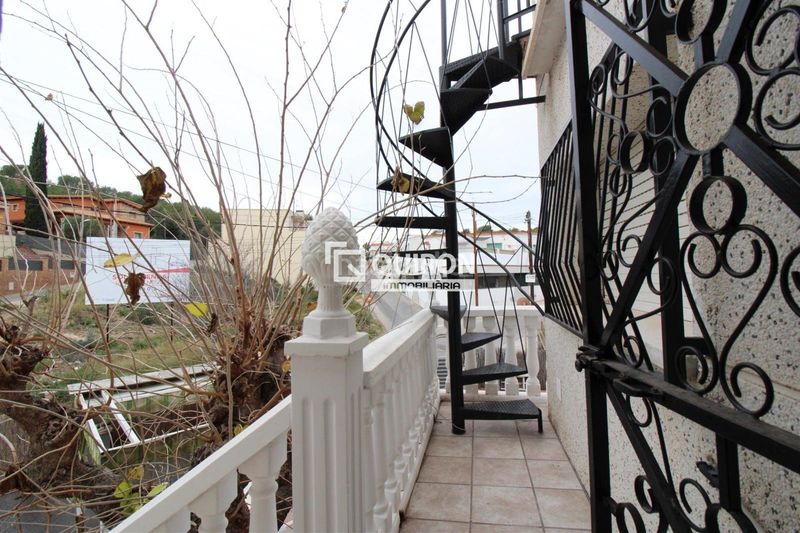 Foto dc3db401-264f-49d6-b00e-f3567d608749. Casa adossada amb calefacció aparcament a Cunit residencial Cunit