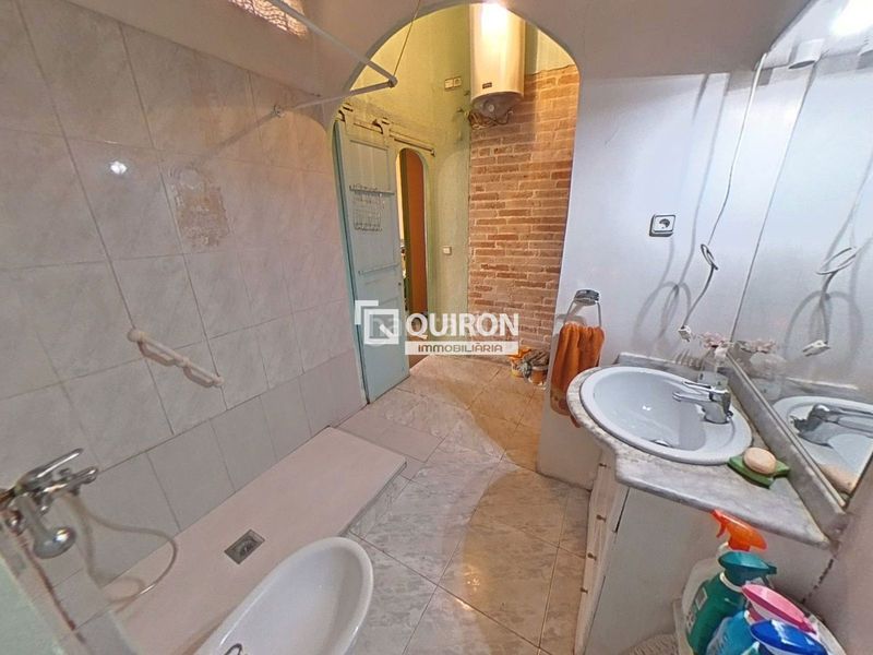 Foto be75bfa3-e250-4f0c-b229-39df21d3aa86. Edificio en Eixample Tarragona