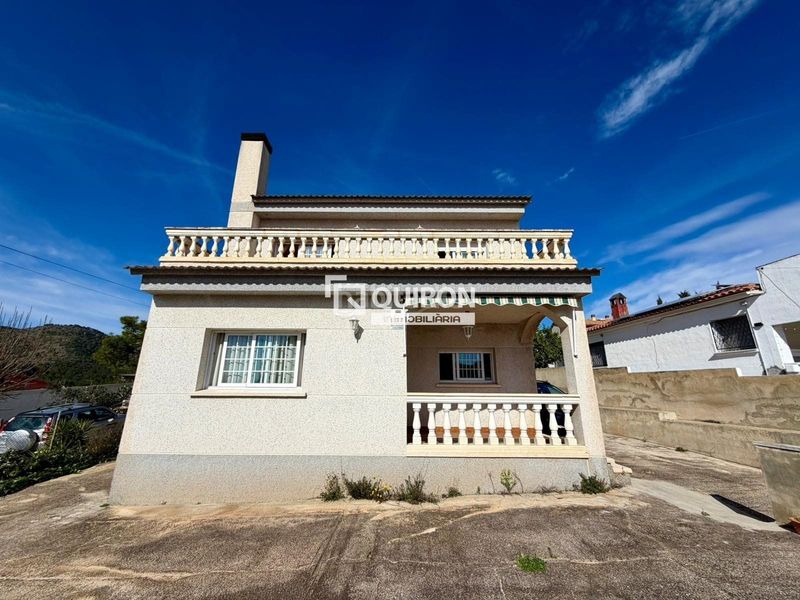 Foto f4c6409e-577b-4194-8632-d5633c16beb0. Chalet dans Centre Vendrell (El)