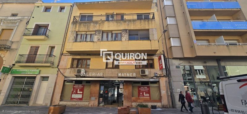 Foto aec4ea8a-894b-4e2c-b5a1-9f371f92e322. Edifici a Centre Vendrell (El)
