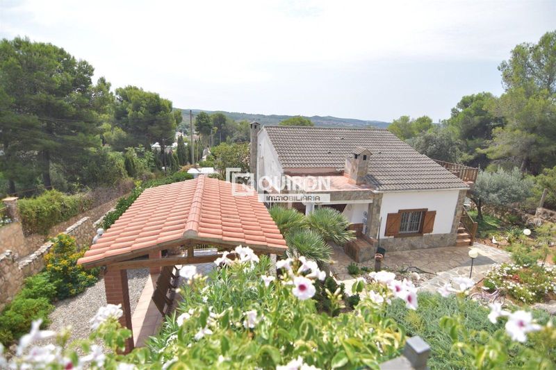 Foto 208a7307-ebe7-4726-84bf-065641b4007c. Casa amb piscina a Montmell (El)