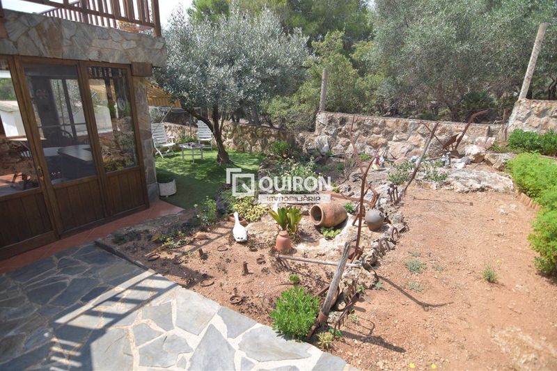 Foto dd336dd6-d89b-4a05-8044-d80751070d72. Casa amb piscina a Montmell (El)