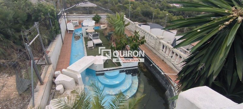 Foto 0f1478d3-3f4c-4a0c-91e0-ab81a26d6529. Xalet amb calefacció aparcament piscina a Segur de Calafell nucli urbà Segur de Calafell