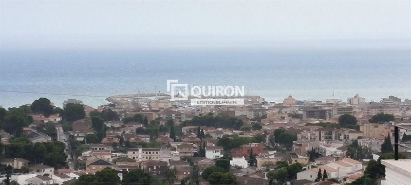 Foto 515cbc91-dc43-4335-9df9-56955f76b8c0. Xalet amb calefacció aparcament piscina a Segur de Calafell nucli urbà Segur de Calafell