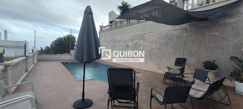 Foto a96d5065-de9c-4b76-9a3e-270d12cca328. Xalet amb calefacció aparcament piscina a Segur de Calafell nucli urbà Segur de Calafell