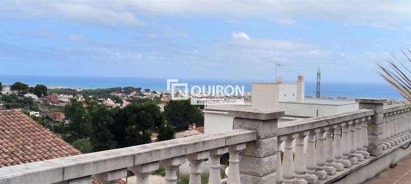 Foto ab32fbec-7f26-4464-8c05-c18c5813ca4f. Xalet amb calefacció aparcament piscina a Segur de Calafell nucli urbà Segur de Calafell