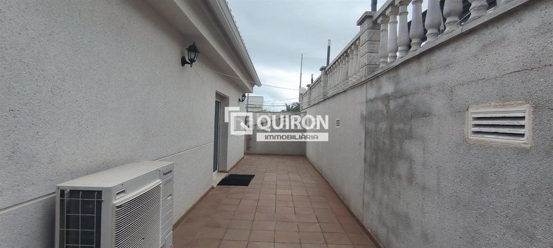 Foto ac621d97-7ce9-45dd-ae82-cd311687b241. Xalet amb calefacció aparcament piscina a Segur de Calafell nucli urbà Segur de Calafell