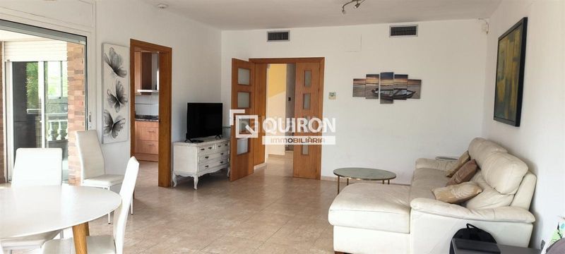 Foto b5014388-b184-4864-8745-9eb32b686090. Xalet amb calefacció aparcament piscina a Segur de Calafell nucli urbà Segur de Calafell