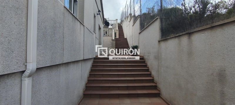Foto fd75554c-752d-4d1e-8eb7-f5cda64e0ebf. Xalet amb calefacció aparcament piscina a Segur de Calafell nucli urbà Segur de Calafell