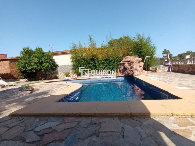 Foto 12a9ab83-71df-41b8-828c-b20b3c9738bc. Xalet amb calefacció piscina a Bràfim