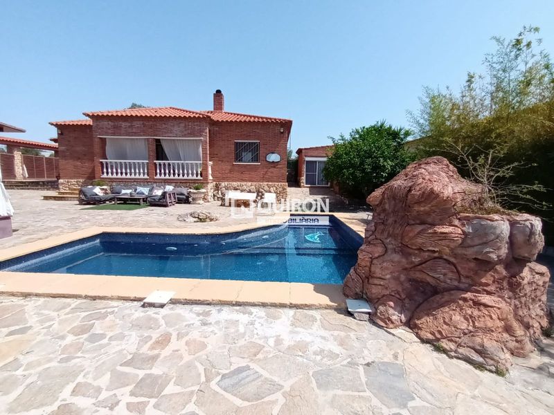 Foto 7798a73f-33c2-4963-ad2d-af05a1100fd7. Xalet amb calefacció piscina a Bràfim