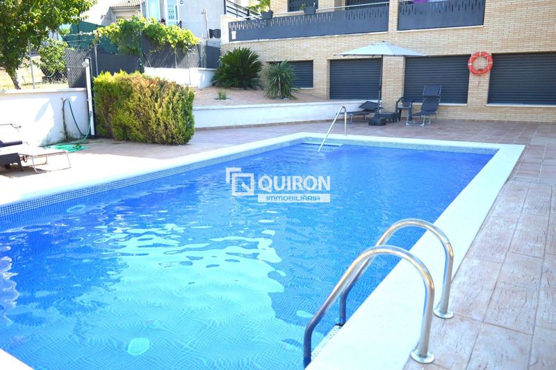 Foto 240d12fc-70b3-4b04-9055-206fd85c6d73. Pis amb calefacció aparcament piscina a Segur de Calafell nucli urbà Segur de Calafell