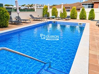 Appartement à Segur de Calafell Nucli Urbà. Piso seminuevo con piscina, solárium, parking y trastero en segu