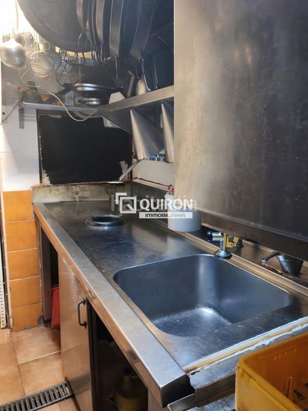 Foto 575fc7f0-f7a0-42f2-9c38-9ad7a632298a. Local comercial a Centre Castelldefels