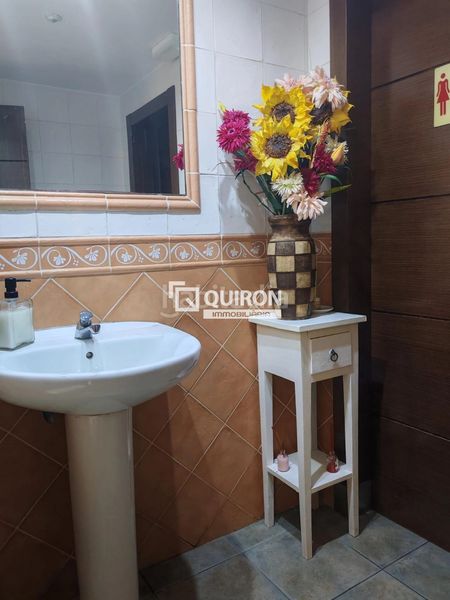 Foto c0d6759c-f2f0-4bf3-b998-2a7faebfac26. Local comercial a Centre Castelldefels