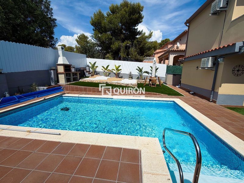 Foto 5dd7cb33-51d5-4506-8706-d377010ee0bf. Xalet amb calefacció aparcament piscina a Roda de Barà