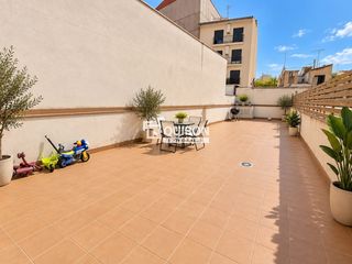 Appartamento  Cesar martinell i brunet. Planta baja de 2 habitaciones con espectacular terraza privada d
