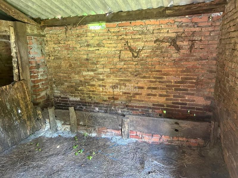 Foto 9bd8203b-fd9c-41d6-9bdf-51f061dec299. Fondo rustico in Parres