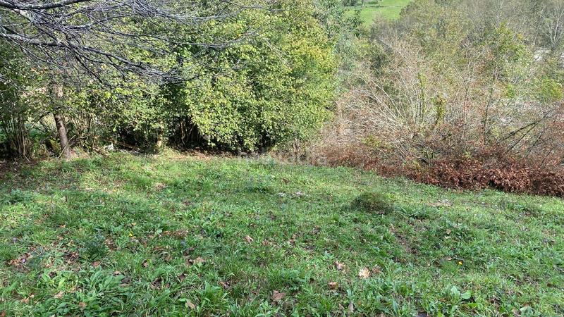 Foto eadb5130-eebc-4a69-80a8-d9b011e41430. Terreno residencial parcela edificable en villar 1.700 m con servicios a pie de finca en Onís