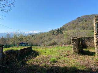 Terreno residencial en Parres. Finca edificable cerca de arriondas con proyecto para vivienda