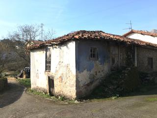 Maison à Parres. Casa para rehabilitar a 5 min. de arriondas