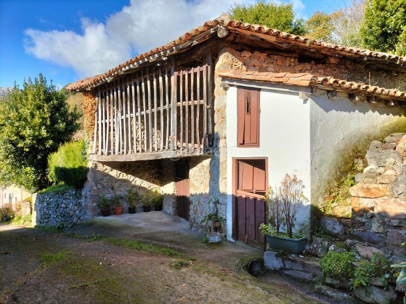 Foto a17589e1-5d3a-4e4f-a983-2f31f8eebbb3. House in Parres