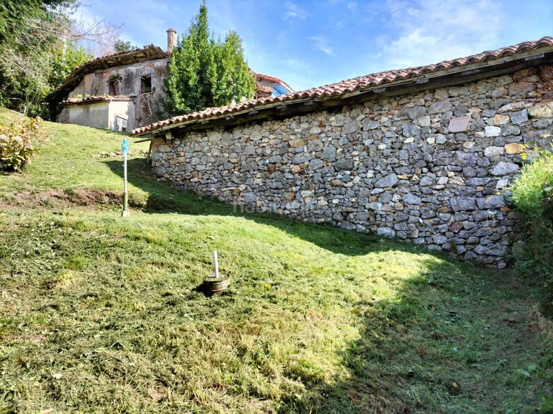 Foto d5938cda-2b91-48b4-b198-81e2b20db224. House in Parres