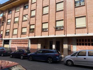 Pis  Rey aurelio. Piso reformado de dos dormitorios en el centro de cangas de ons