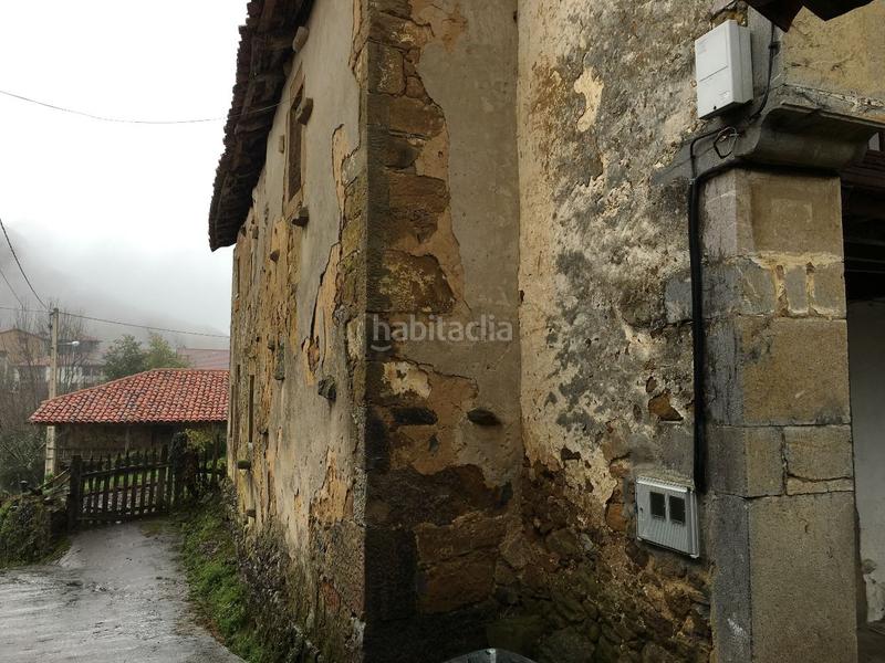 Foto 3cdae2be-ecc2-43a3-8d7f-d9d4e53798de. Casa  para reformar con terreno de 400 m2 en Amieva